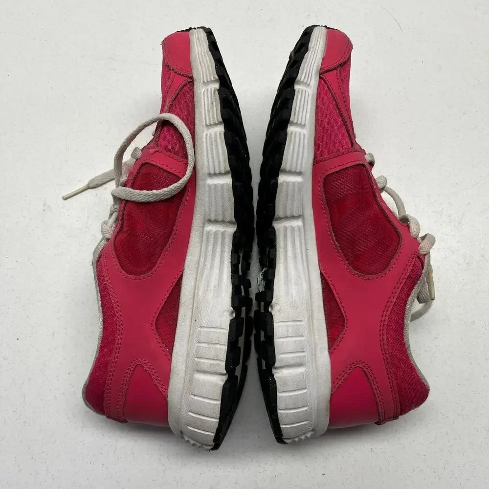 Nike Girls Atheletic Shoes size 3.5Y Dual Fushia 456970
